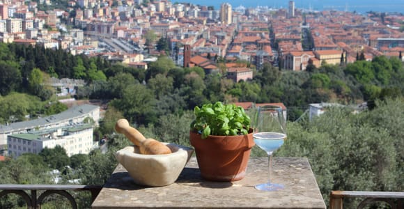 La Spezia: Ligurian Wine Tasting and Authentic Pesto Class