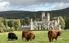 From Aberdeen: Balmoral Estate & Royal Deeside Tour