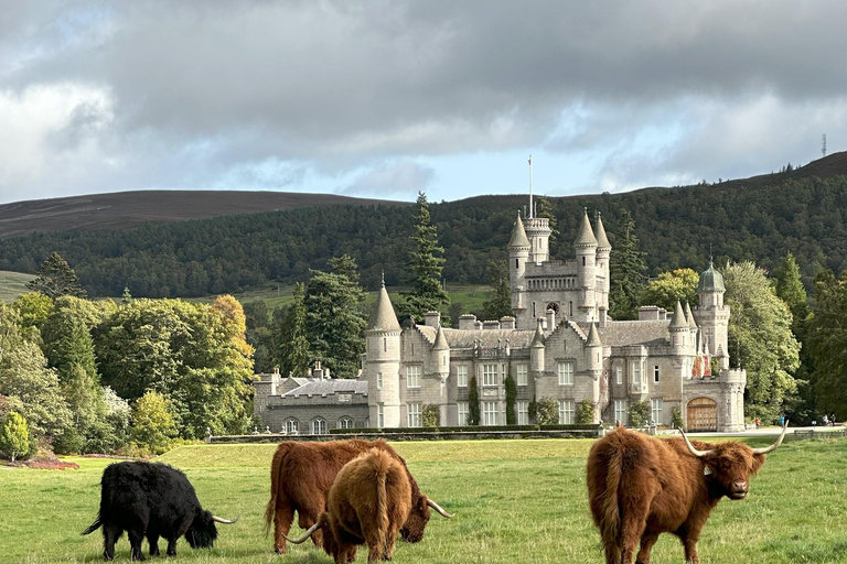 From Aberdeen: Balmoral Estate & Royal Deeside Tour