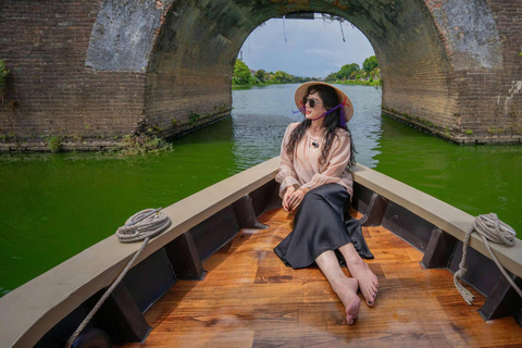 Hue Electric Boat Trip: Perfume River & Royal Canal Private Boat & hotel pick up (Manual Confirm)