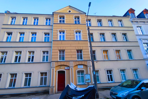 Gdańsk: Wrzeszcz and Shipyard District Private Bike Tour Golden Hour Ride – Gdańsk on evening mood Photo Stops