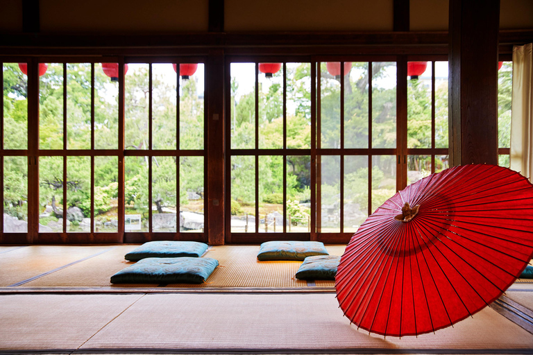 Kyoto : Geiko Maiko Dance of Kyoto & Visits of Gion Museum