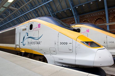 From London: Paris, Louvre, Notre Dame, Eiffel Tower & Lunch 3-course lunch at Eiffel Tower, Notre Dame + Standard class
