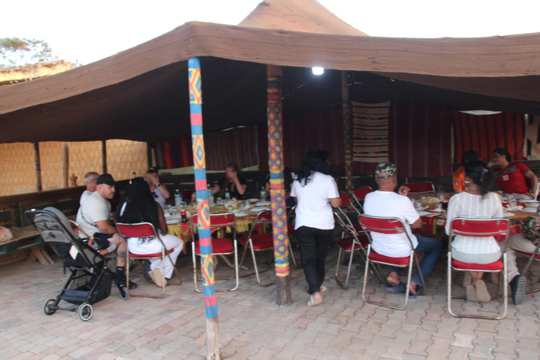 Agadir : dîner barbecue, spectacle Gnawa et transfertsAgadir : Dîner barbecue, spectacle Gnawa et transferts