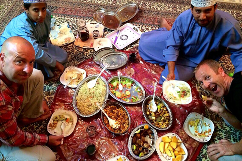 Omani Hospitality: Authentic Family Dinner Experience