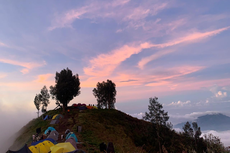 Mount Rinjani Trekking 3D/2N To Summit,Lake & Hot Spring Mount Rinjani Hike 3 Days 2 Night Summit,Lake & Hot Spring