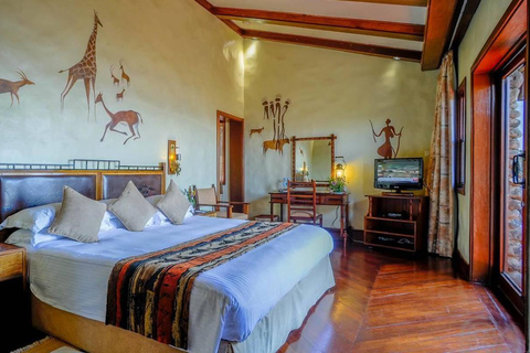 7-Day Luxury Safari to Amboseli, Lake Naivasha & Masai Mara