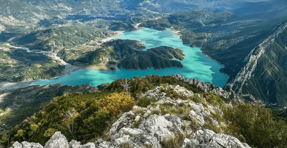 Von Tirana aus: Bovilla-See & Gamti-Berg-Tour