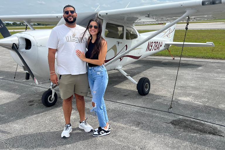 Kissimmee: Scenic Flight of Orlando and Kissimmee 45-Minute Grand Orlando Tour