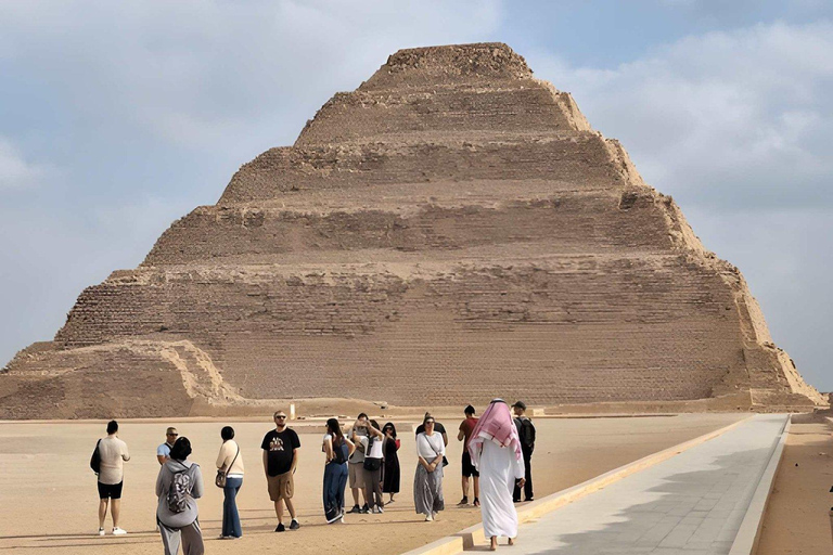 Cairo: Saqqara, Dahshur & Memphis Private Tour with Lunch