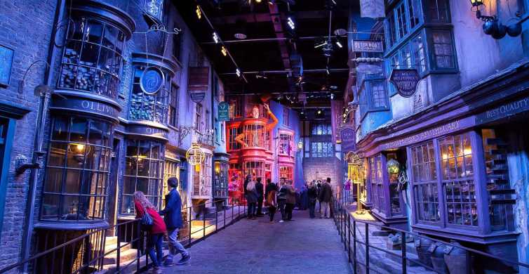 Depuis Londres : billet famille pour les studios Harry Potter avec transfert