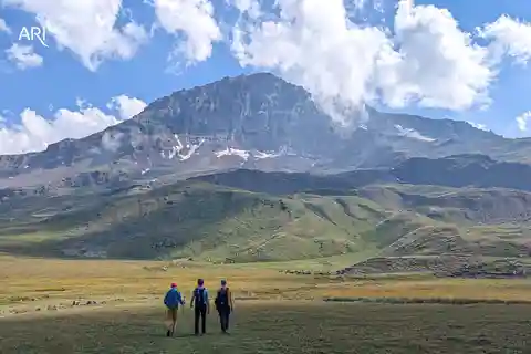 Hike to Rapi Lake and Aragats Northern Wall