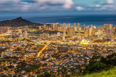 Honolulu: City Lights and Dinner Tour