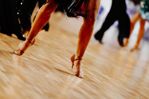 1-Hour Private Salsa Class in Cali