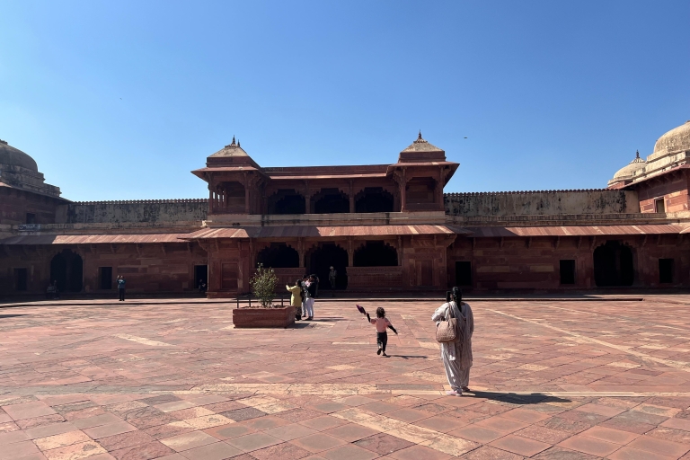 Privé Taj Mahal en Fatehpur Sikri Fort vanuit Delhi met de autoTour met auto & gids