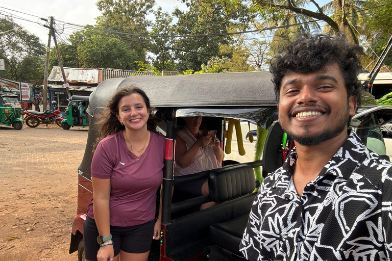 Kandy Private City Guided Tour by Tuk Tuk Kandy Private Guided City Tour by Tuk Tuk
