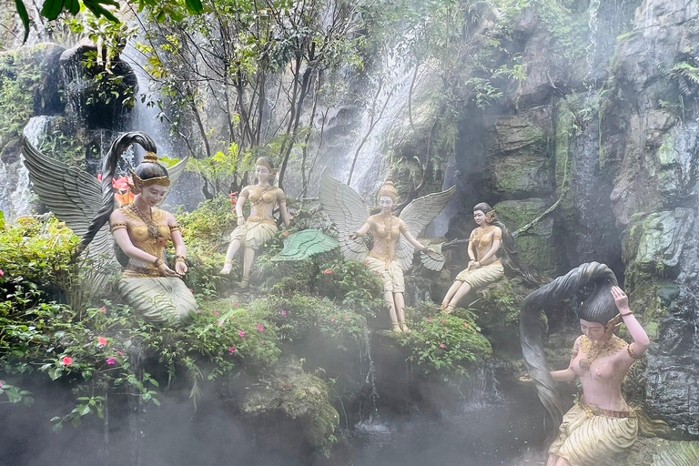 Chiang Mai: Chiang Rai-White-Blue-Big Buddha &amp; Lalitta Café[Privat] Chiang Rai-Weiß-Blau-Big Buddha &amp; Lalitta Café