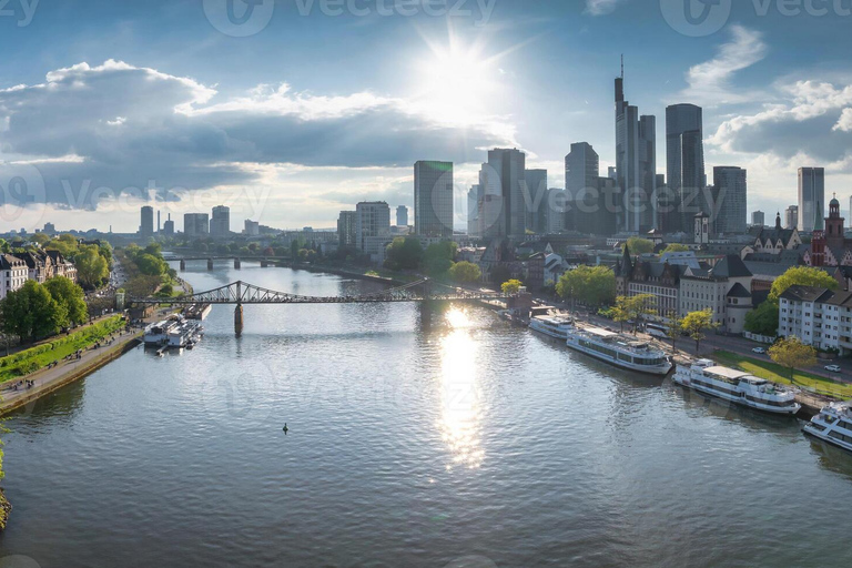 Frankfurt: Guided Walking Tour with Local Guide