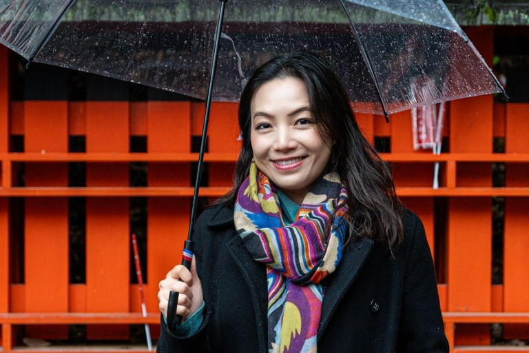 Kyoto: Fushimi Inari Shrine Private Photoshoot