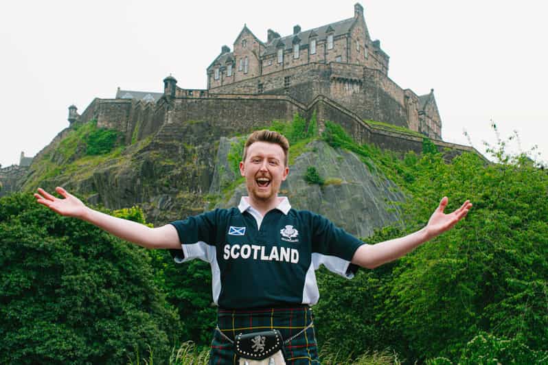 Edinburgh: Edinburgh Castle Tickets & Tour with Kilted Guide