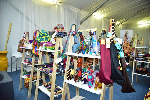 探索穆桑泽：洞穴、大猩猩文化和城市生活之旅探索穆桑泽：洞穴、大猩猩、文化和城市生活之旅