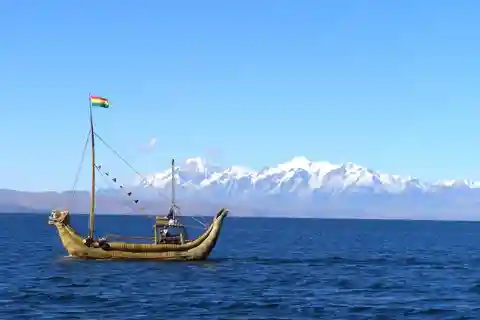 From La Paz: Group Excursion to Lake Titicaca and Sun Island