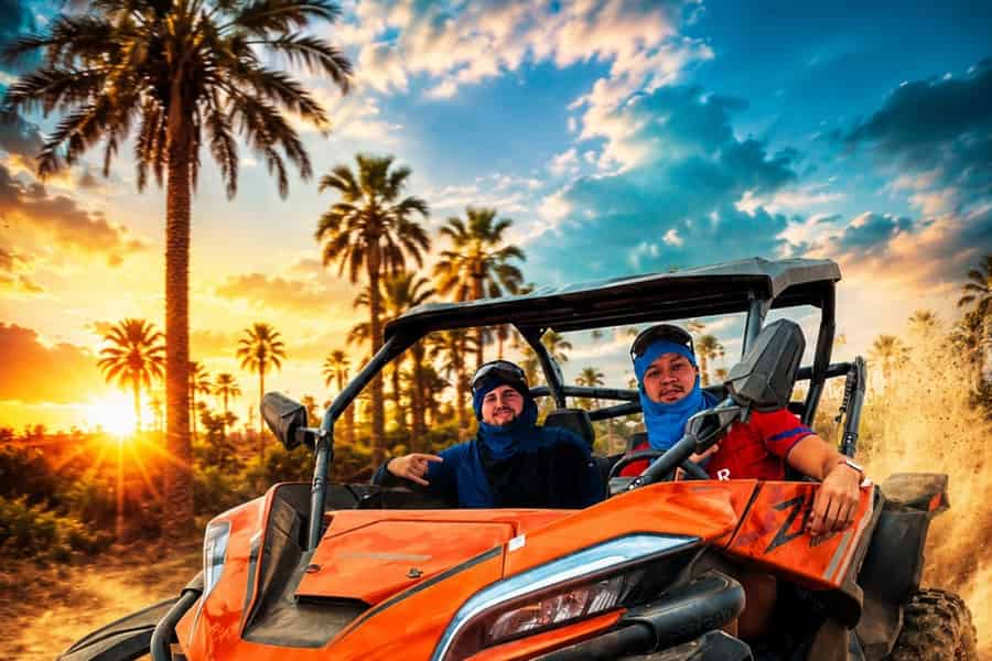 Marrakesch: Tour mit dem 1000ccm-Buggy in der Palmenoase und der Jbilat-Wüste. Foto: GetYourGuide Marrakesch: Tour mit dem 1000ccm-Buggy in der Palmenoase und der Jbilat-Wüste. Foto: GetYourGuide