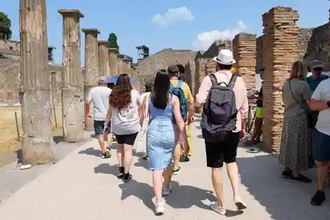 Pompeii & Herculaneum: Skip-the-line & App Audio Guide