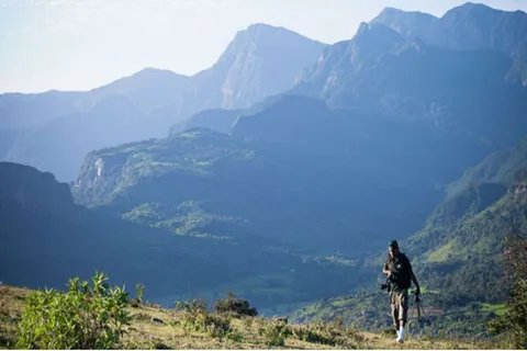 Da Kandy a Knuckles: Un'avventura di trekking e di notte