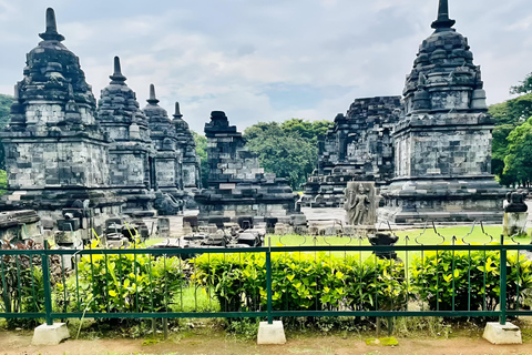 Yogyakarta; Alba/ Salita al Borobudur e Tempio di PrambananAlba a Borobudur, salita in cima e tour del tempio di Prambanan