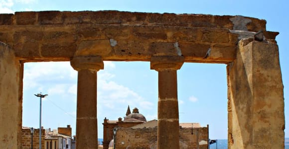 Sambuca di Sicilia: Walking Tour & Wine Tasting from Sciacca