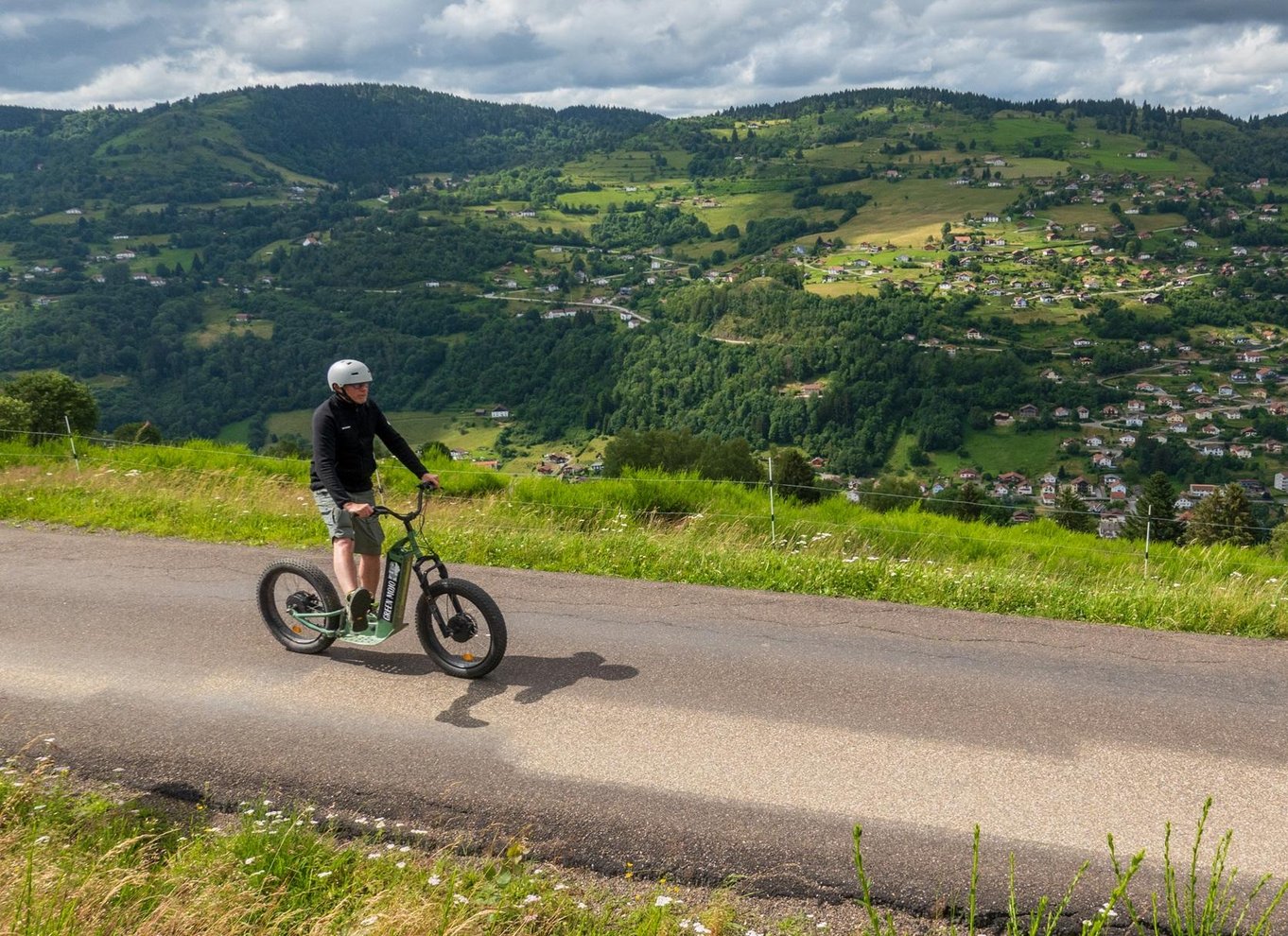 Panoramisk tur i La Bresse på elektrisk løbehjul med aperitif