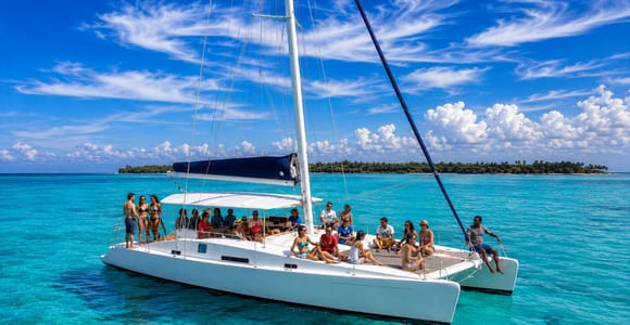 Mauritius: Ile Aux Cerfs Catamaran Cruise with Lunch