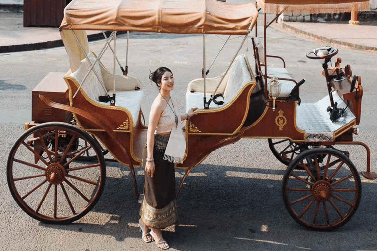 Luang Prabang: 20-Minute Vintage Electric Car Ride
