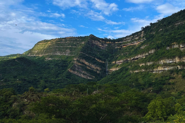 Wandelen langs Camino Real: Barichara-Cabrera, watervallen en Rio Suarez Canyon