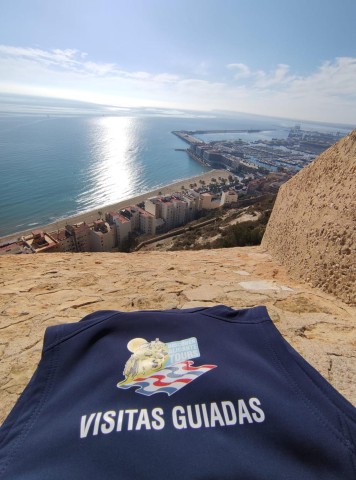 Visit Tour de historias y leyendas del Castillo de Santa Bárbara in Alicante