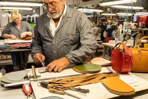Discover an authentic Italian leather goods factory in Florence