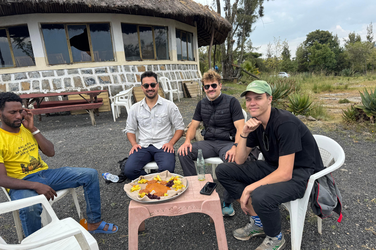 Addis Abeba: Töpferwaren, Markt und Kaffee-Tour mit MittagessenAddis Abeba: Töpfer-, Markt- und Kaffeetour mit Mittagessen