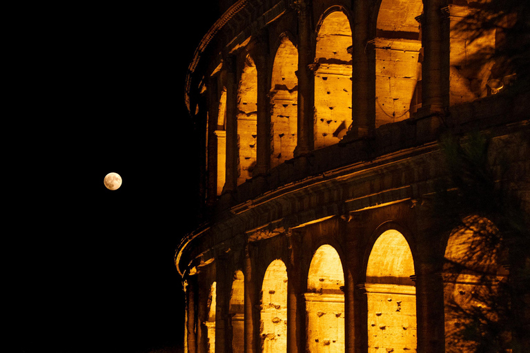Rome: Colosseum and Arena Floor Early Evening Tour English Tour