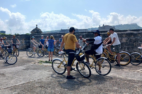 Cartagena: Historical, Cultural and Graffity Bike Tour