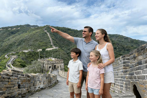 Beijing: Badaling/Mutianyu Wall VIP Charter w/Entry Ticket Badaling or Mutianyu Great Wall VIP + Forbidden City