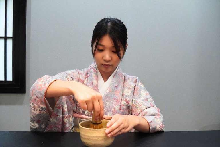 Tokyo: A Traditional Japanese Tea Ceremony with a Tea Master