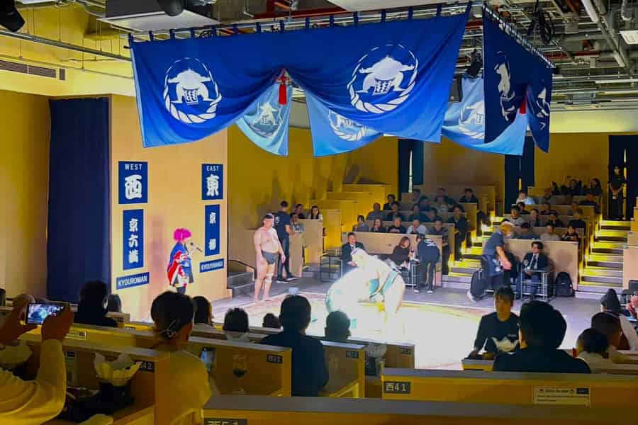 Kyoto: Sumo-Show-Erlebnis mit Hühnchen-Hot-Pot & Souvenir. Foto: GetYourGuide Kyoto: Sumo-Show-Erlebnis mit Hühnchen-Hot-Pot & Souvenir. Foto: GetYourGuide