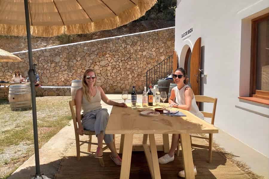 Entdecke die Essenz der reichen Weinkultur Ibizas. Foto: GetYourGuide Entdecke die Essenz der reichen Weinkultur Ibizas. Foto: GetYourGuide