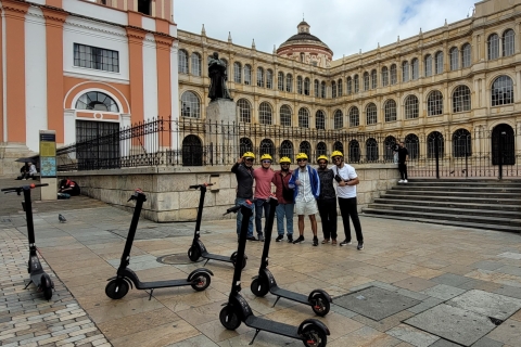 Bogota: scootertour waarin de geschiedenis van La Candelaria wordt verkendBogota Scooter Tour door Jaguar Agency