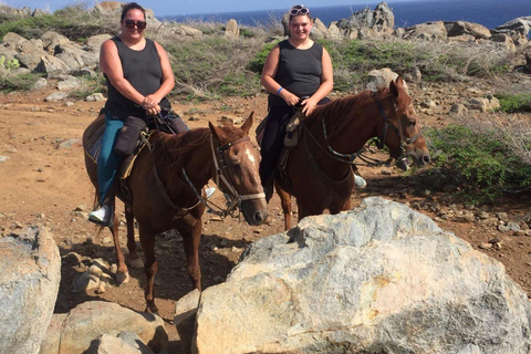 Passeio a cavalo em Aruba para a Lagoa Escondida