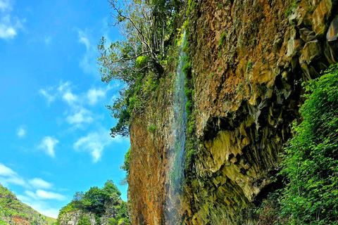 Excursion en jeep dans l&#039;ouest de Madère – Fanal, Seixal, piscines naturelles et petits groupes