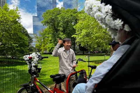 NYC: Central Park Storytelling Pedicab Tour with Theater ticket or tour