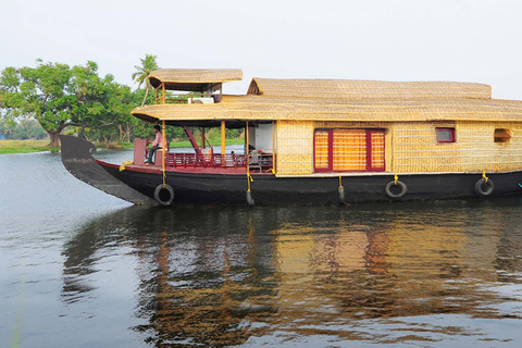 Au départ de Cochin : Visite privée de 4 jours à Munnar et Alleppey