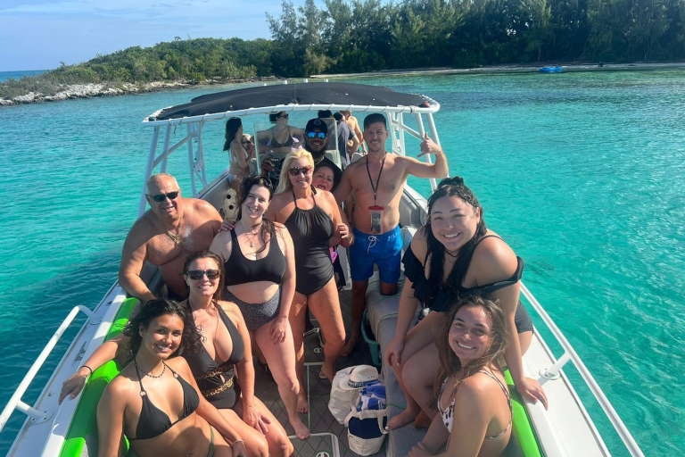 Nassau: Private Speedboat, Snorkel & Swimming with Pigs Tour Group Tour